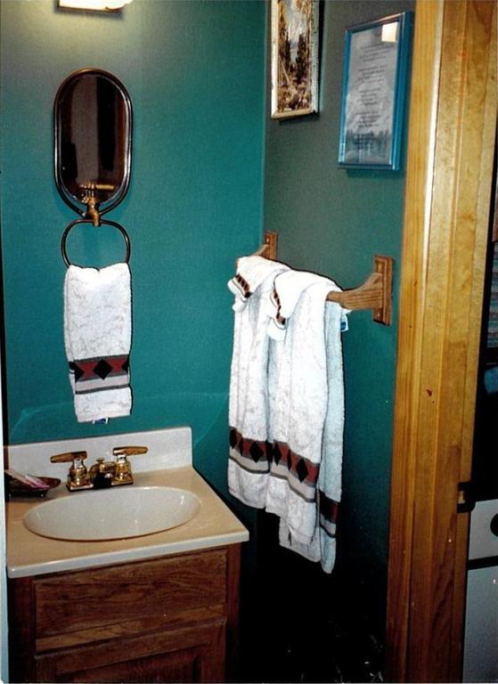Anchorage Downtown Bed & Breakfast At "Raspberry Meadows" Room photo